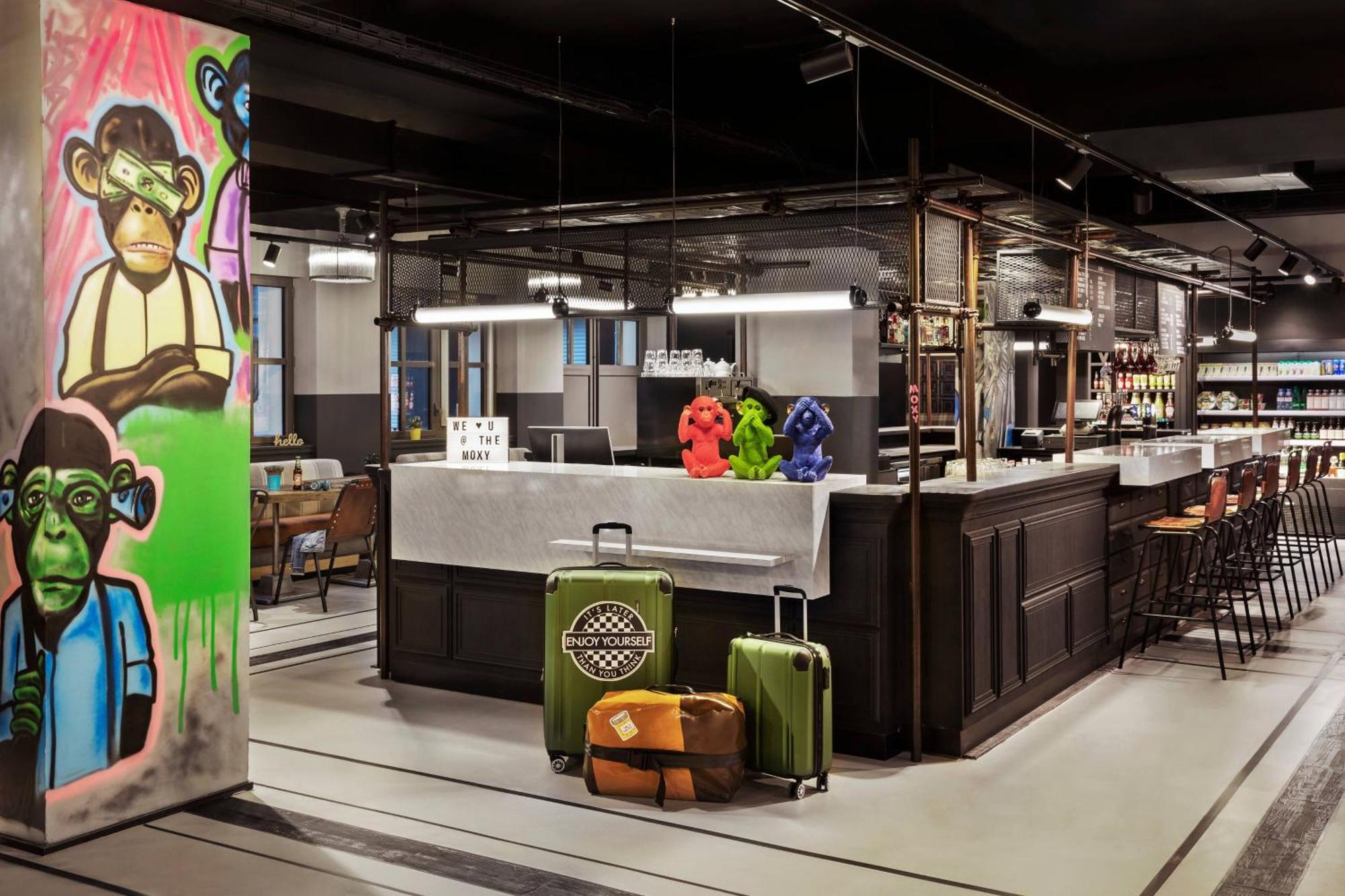 Moxy Lille City Ngoại thất bức ảnh